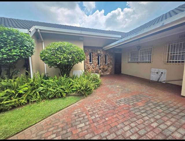 4 BEDROOM HOUSE FOR SALE IN FREEWAY PARK